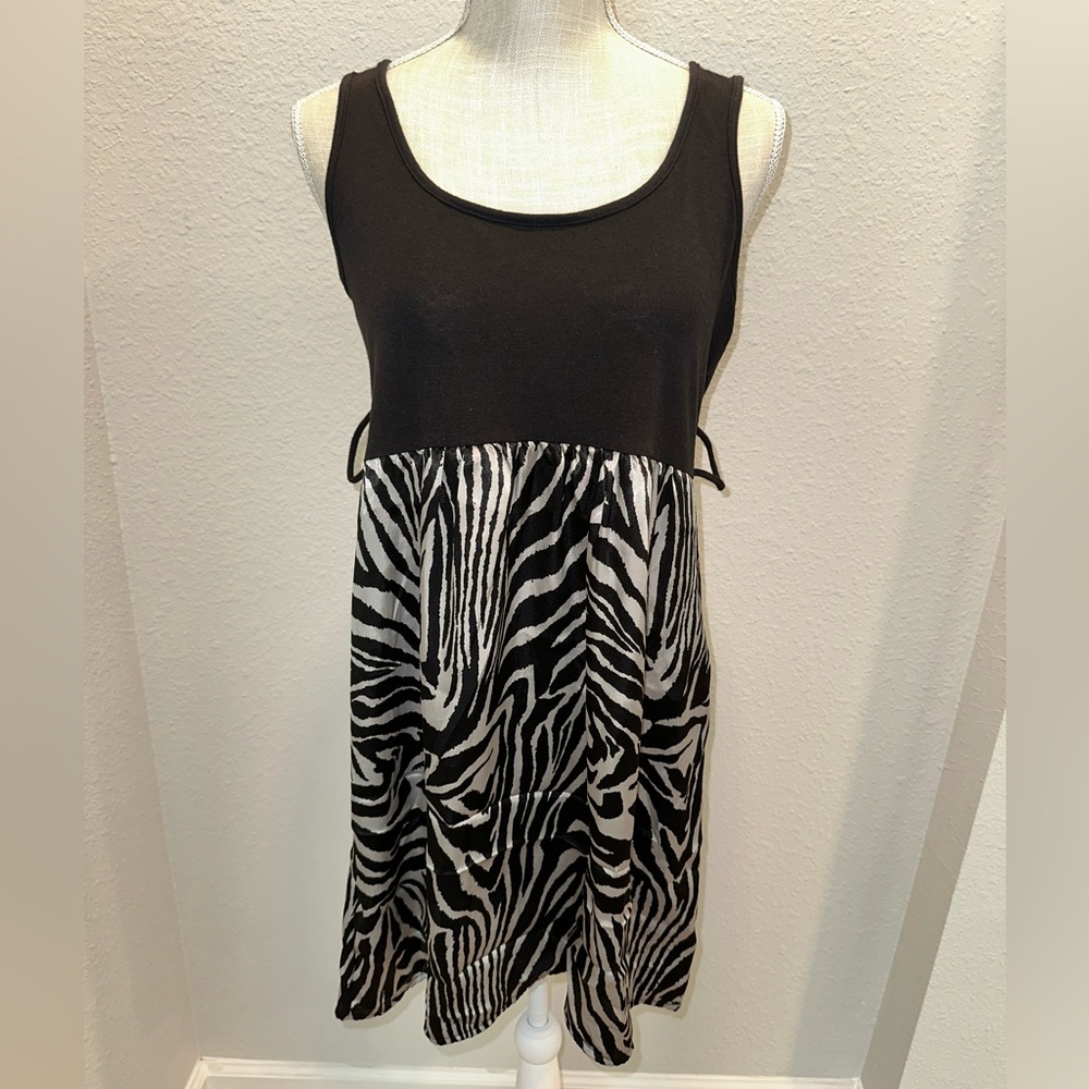 Vanity Dress - Picture 3 of 7